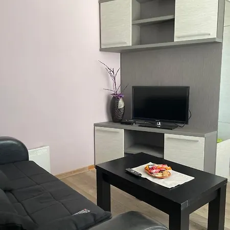 U Kraljevim Cardacima , Car 27 I 6-13 Apartment Kopaonik