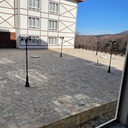 U Kraljevim Cardacima , Car 27 I 6-13 *