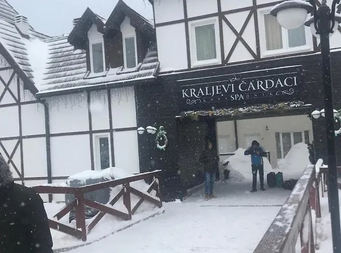 U Kraljevim Cardacima , Car 27 I 6-13