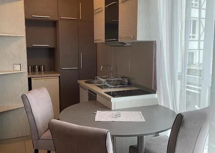 U Kraljevim Cardacima , Car 27 I 6-13 *