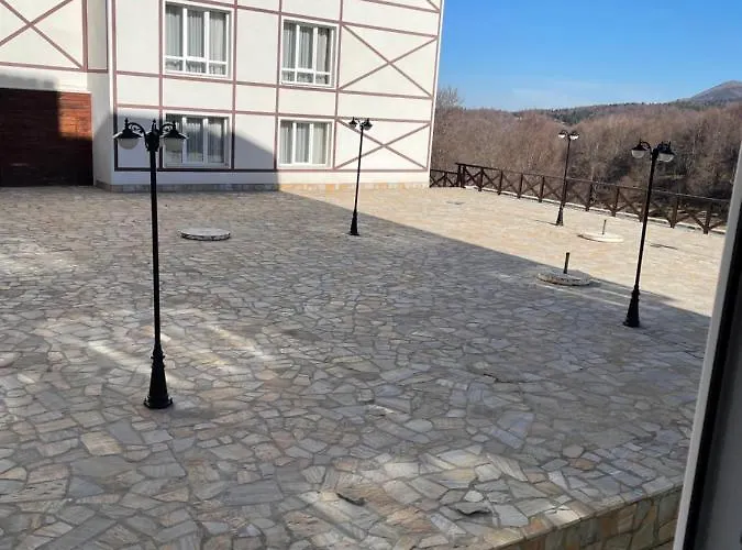 U Kraljevim Cardacima , Car 27 I 6-13 *