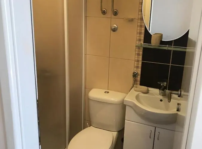 Lägenhet U Kraljevim Cardacima , Car 27 I 6-13